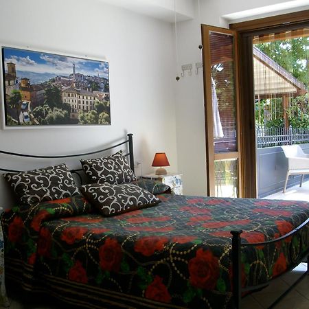 Апартаменти La Loggina Maxi Con 2 Giardini Recintati Privati Туоро-суль-Тразімено Екстер'єр фото